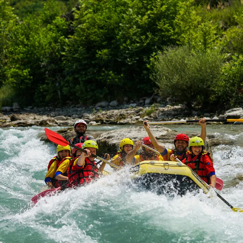 RAFTING IN AREQUIPA