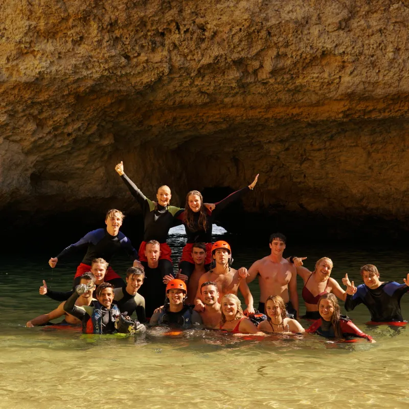 excursie-cliffjump-albufeira-jongeren-vakantie