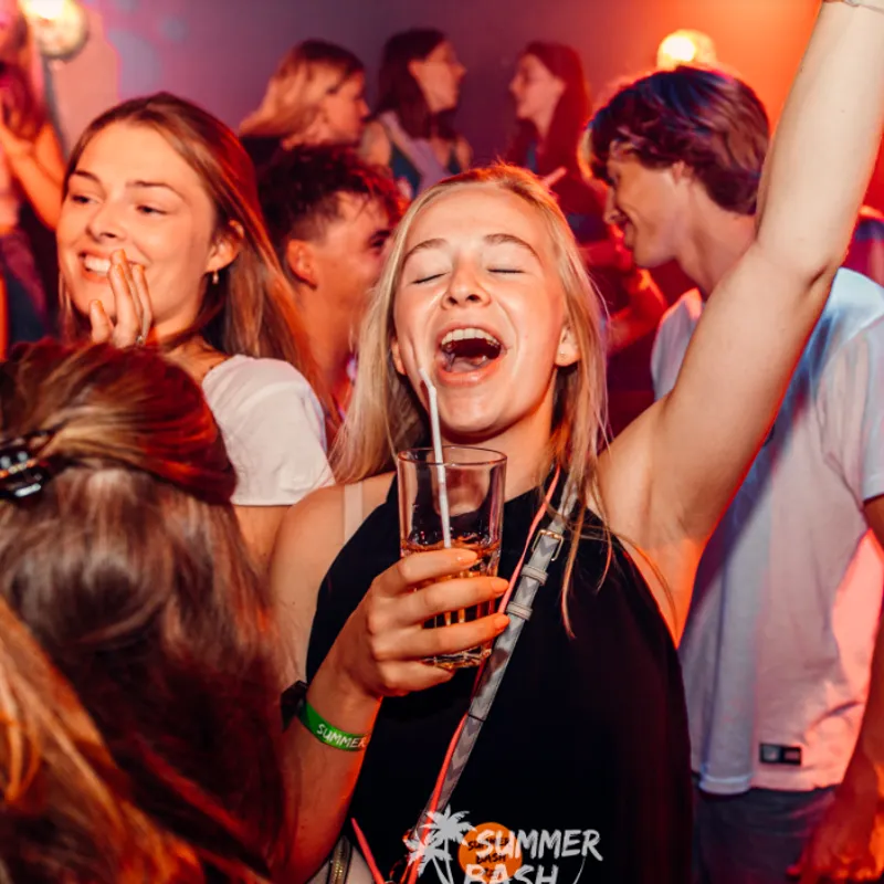 Uitgaan - Lloret de Mar - Examenreis - Summer Bash Jongerenreizen