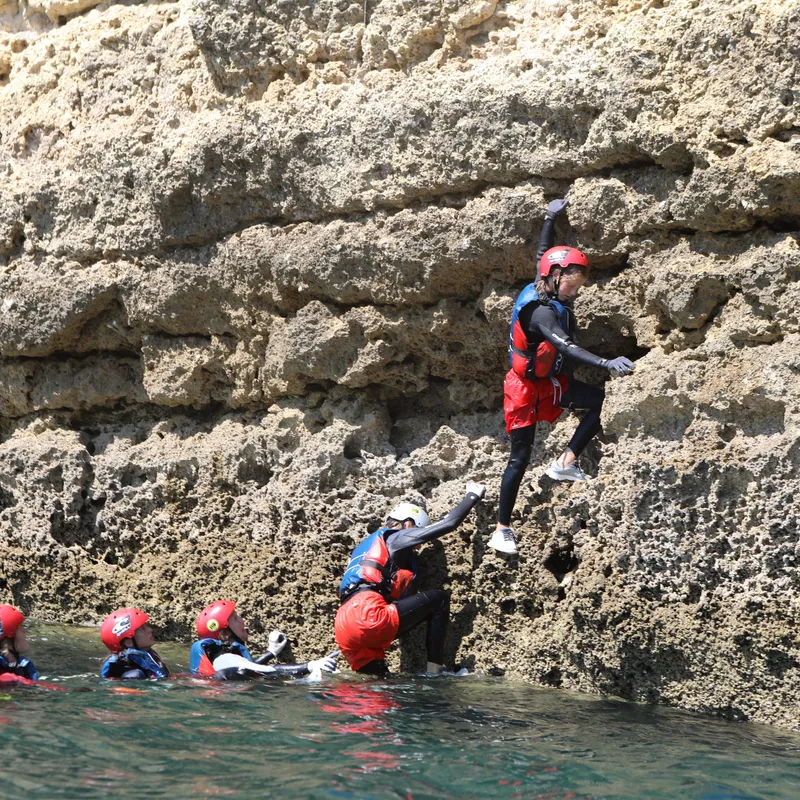 excursie-cliffjump-albufeira-studenten-trip