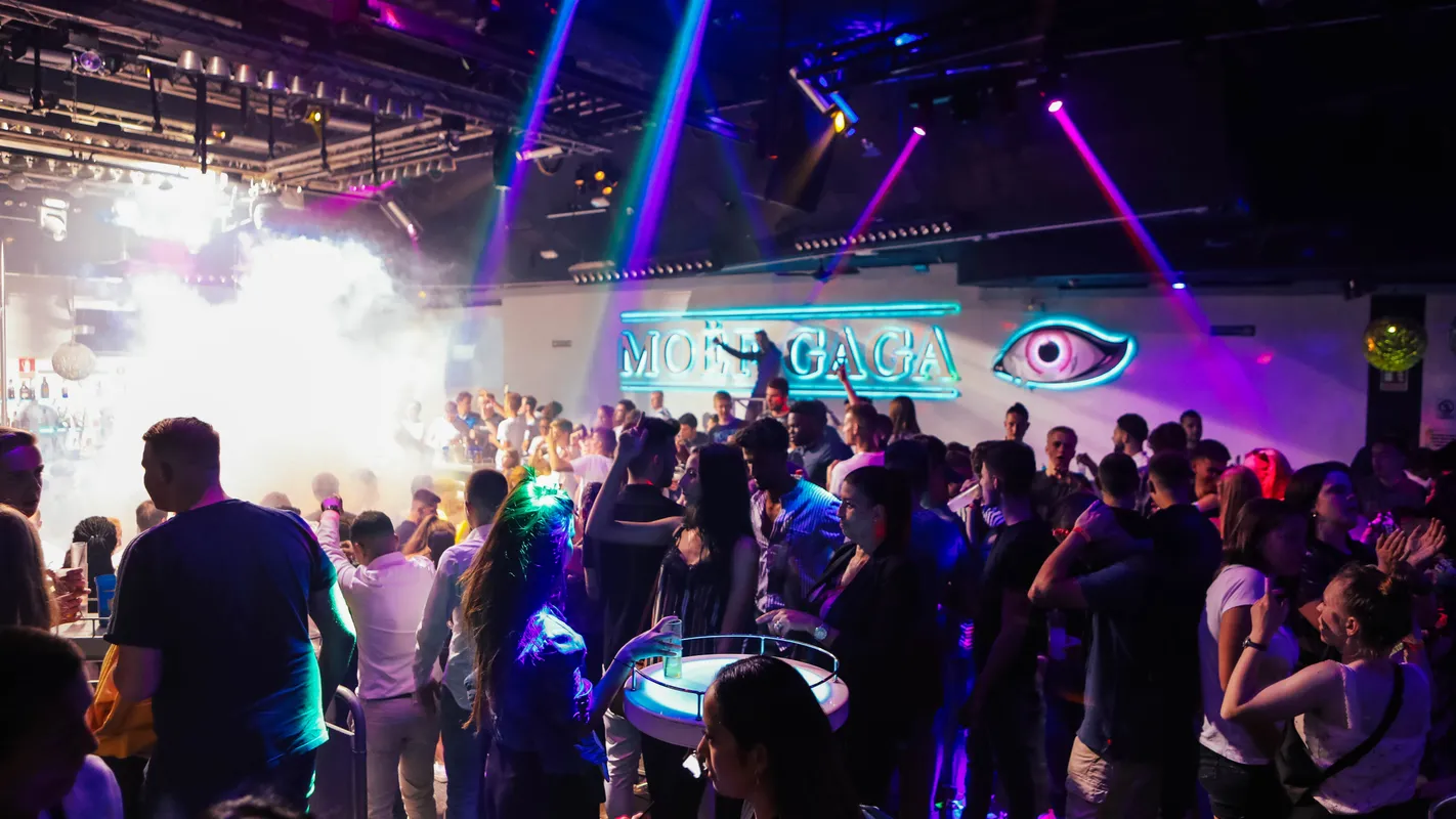 party - travelblog - lloret de mar - studenten - trip 
