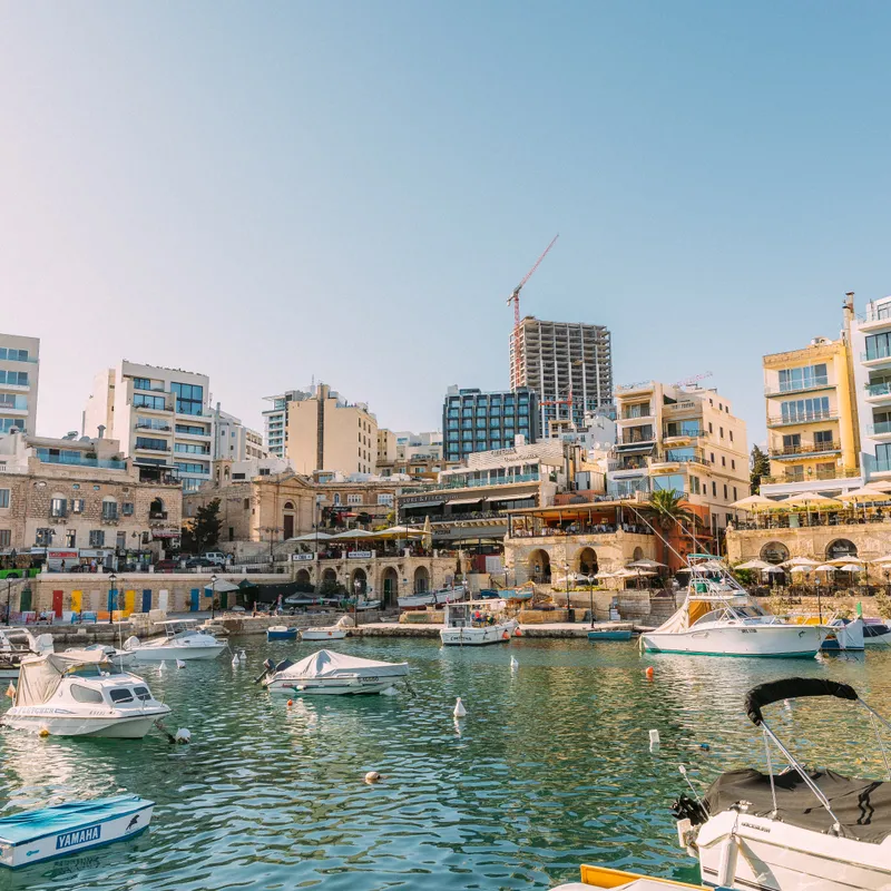 jongerenvakantie-zomervakantie-jongerenreis-malta-stjulian-summerbash