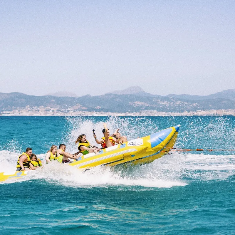 excursie - bananenboot - el arenal - mallorca - summer bash - jongerenreizen