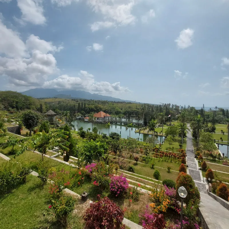 rondreis - tirta gangga - bali - summer bash - explore - jongerenreizen