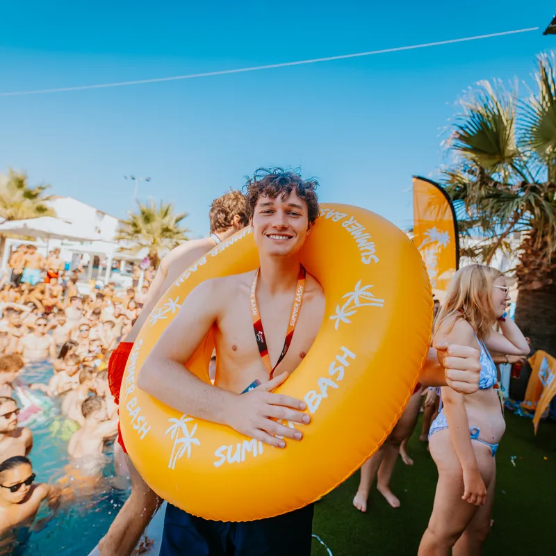 calella-poolparty-sanddance-uitstap-activiteit-spanje