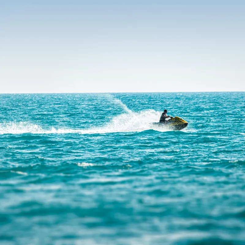 excursie - summer bash - jetski - mallorca - magaluf - jongeren - reis