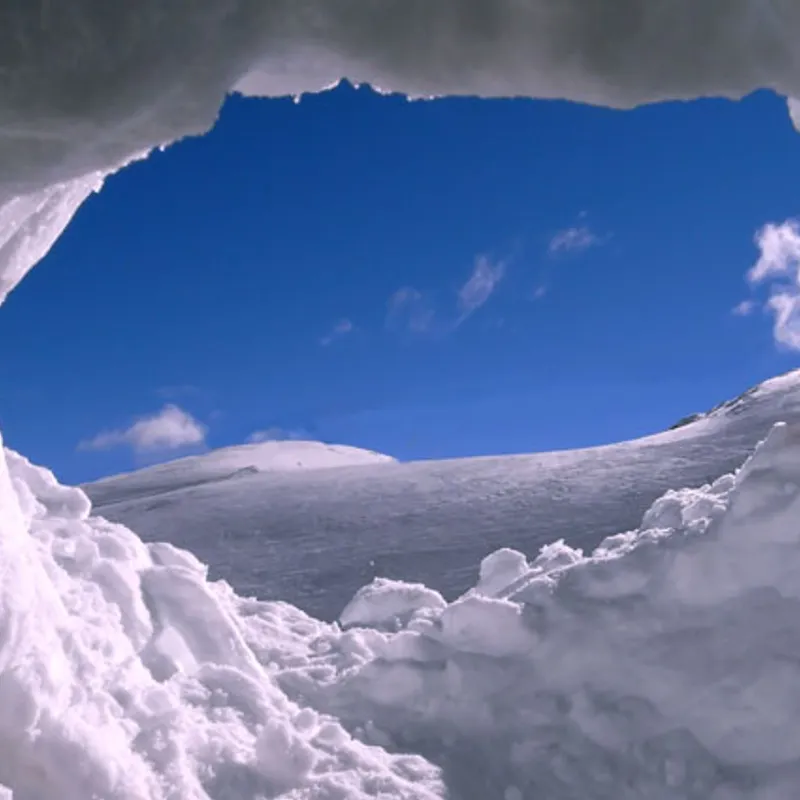 excursie - sneeuwgrot - noorderlicht - jeugd - travel