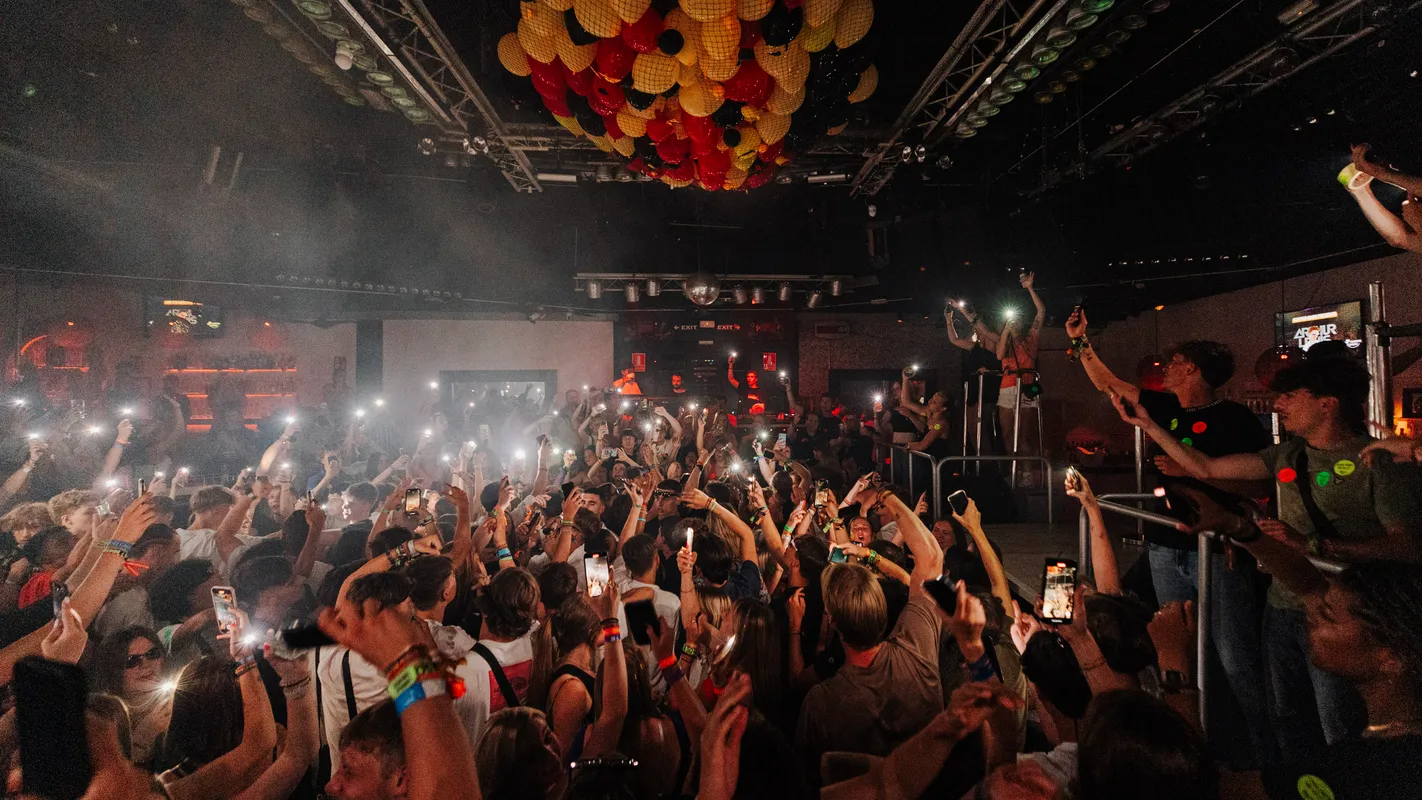 party – travelblog – sunny beach – studenten - trip