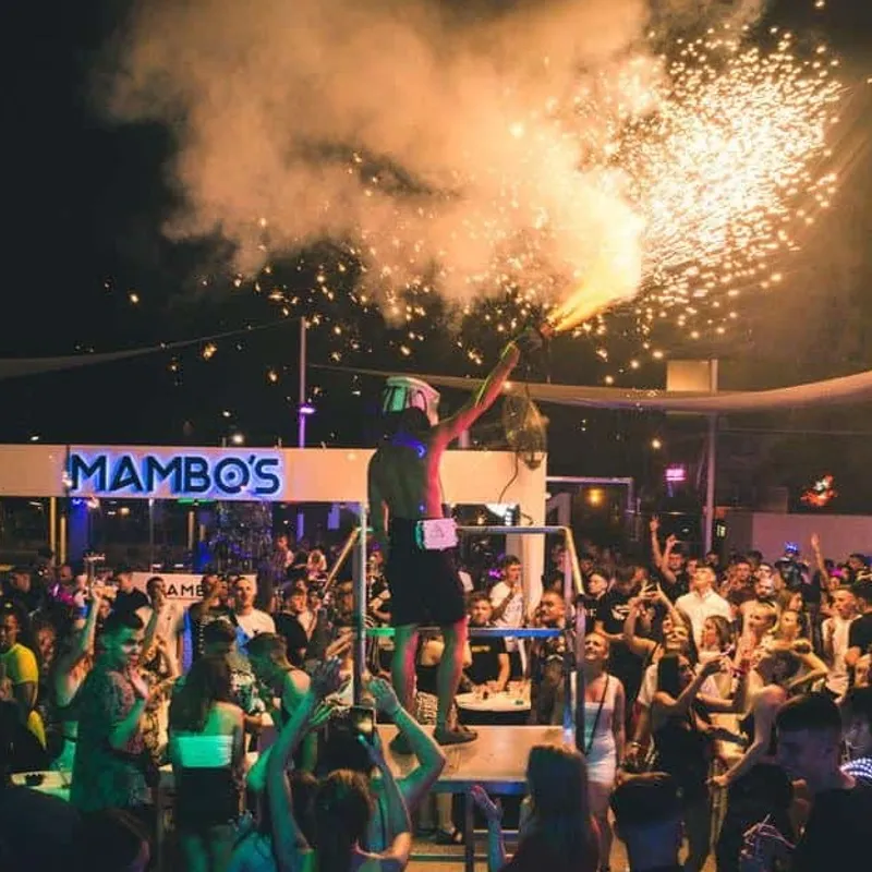 event - excursie - summer bash - mallorca - magaluf - summerfest - jongeren - vakakantie