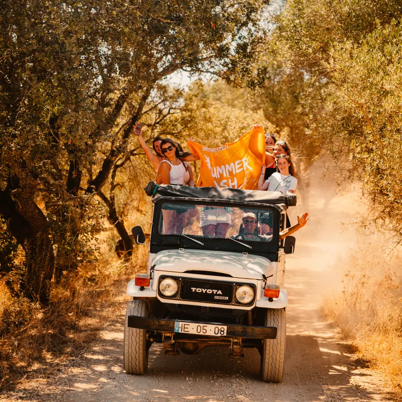 JEEP SAFARI