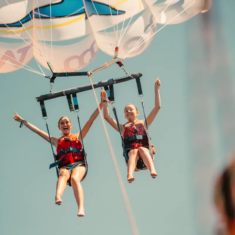 albufeira-algarve-portugal-parasailing-uitstap-activiteit