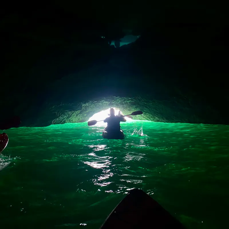Albufeira_SummerBash_Kayak_Benagil_Jongerenvakantie1-a1163946-3d92-4105-b202-801a4bf80095
