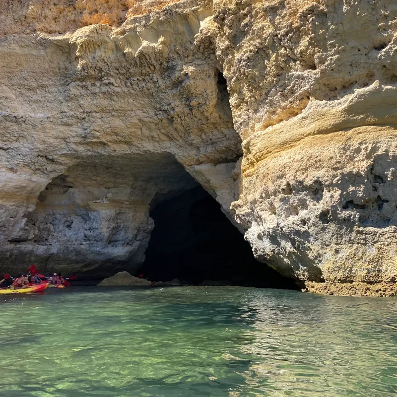 Albufeira_SummerBash_Kayak_Benagil_Jongerenvakantie4-a28b38a5-b744-4aba-a157-fe65e76b439a