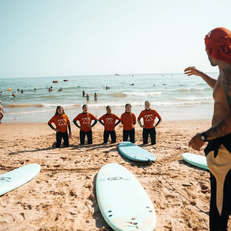 albufeira-surfen-activiteit-uitstap-algarve-portugal