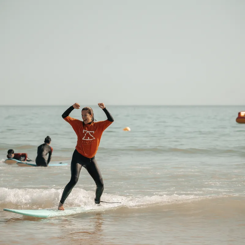 albufeira-surfen-activiteit-uitstap-algarve-portugal