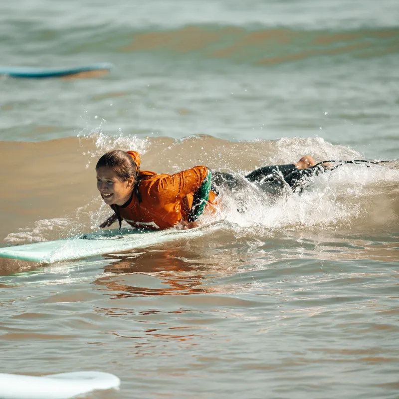albufeira-surfen-activiteit-uitstap-algarve-portugal