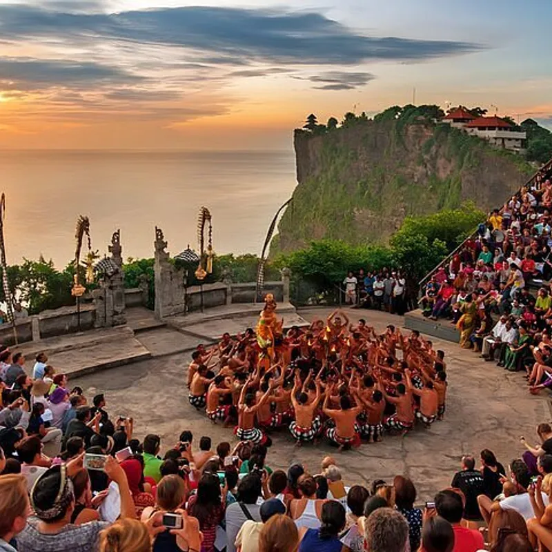 Uluwatu - Bali - Explore - Jongeren reizen 