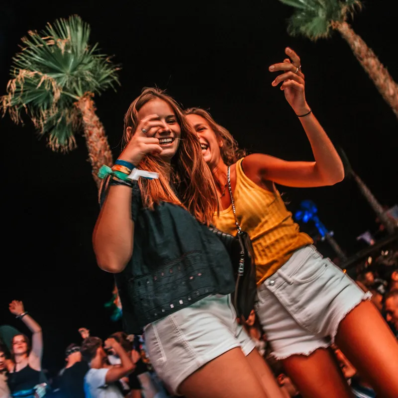 E97A3151-68685262-5914-4efc-b930-a5e627767e22