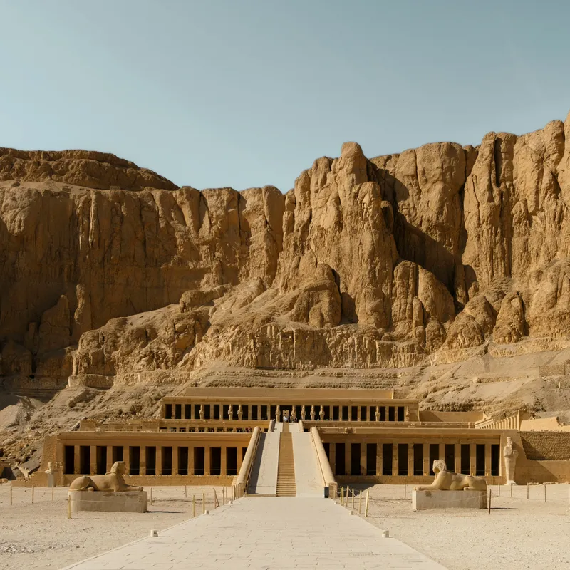 LUXOR