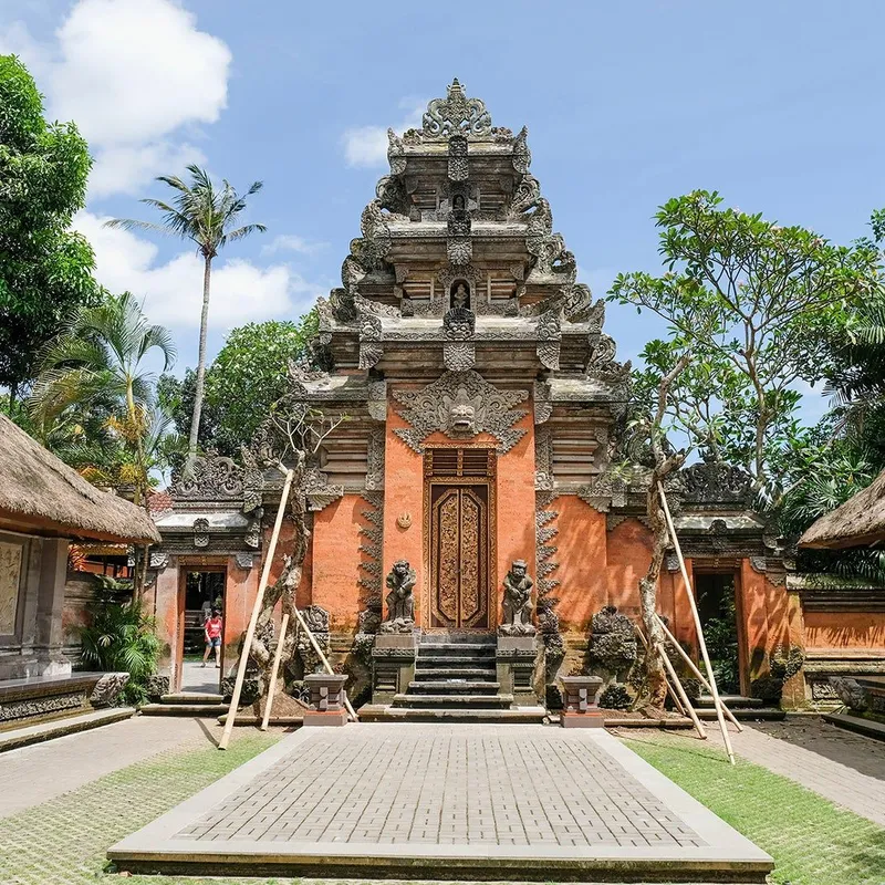 HISTORICAL ROYAL PALACE