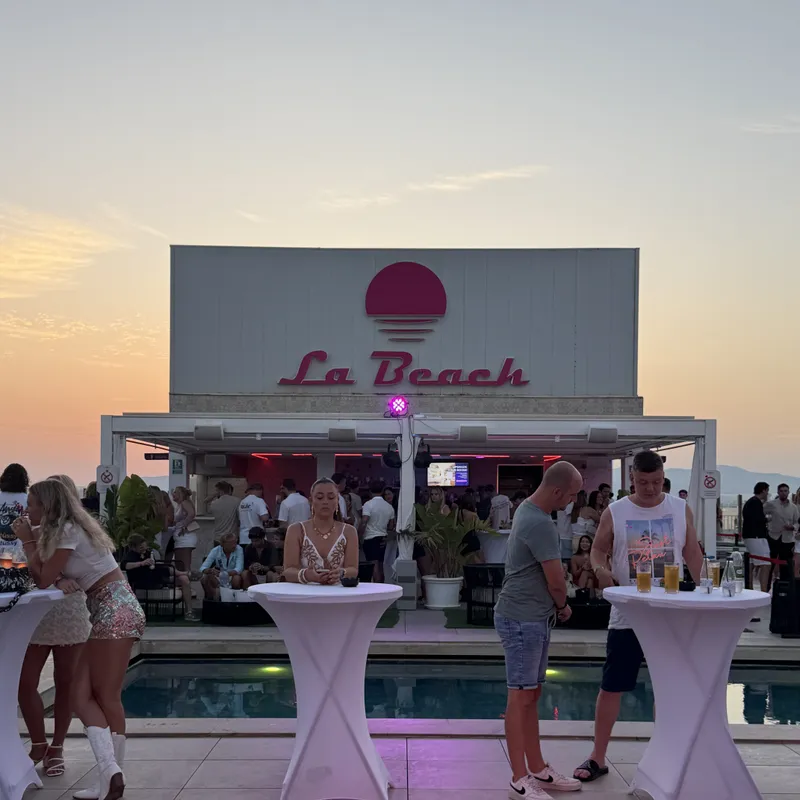 ROOFTOP SUNSET SESSIONS