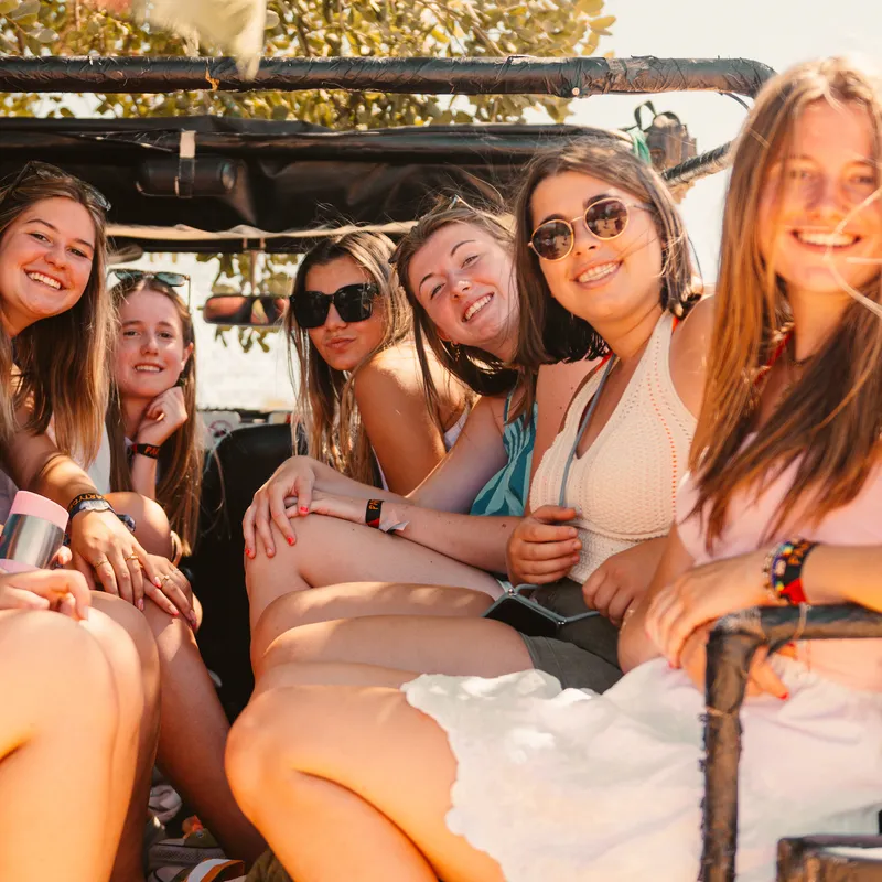 jongerenvakantie-zomervakantie-jongerenreis-malta-stjulian-summerbash