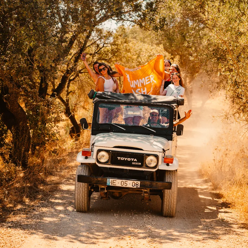JEEP SAFARI