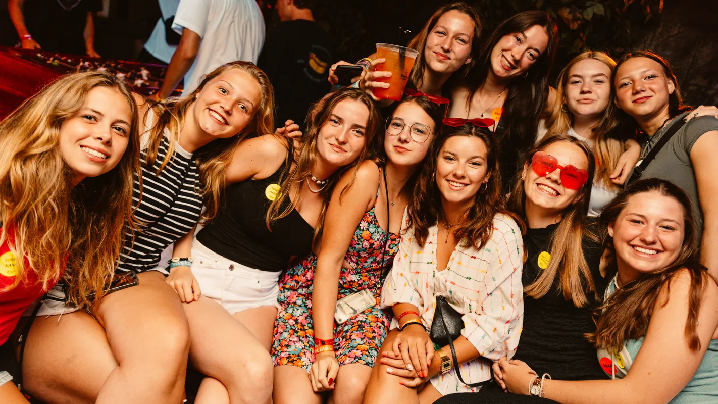 SUMMER BASH PARTYDEAL