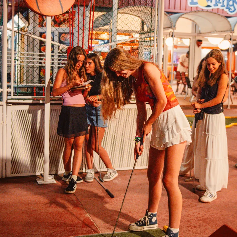 BOWL & MINIGOLF CONTEST