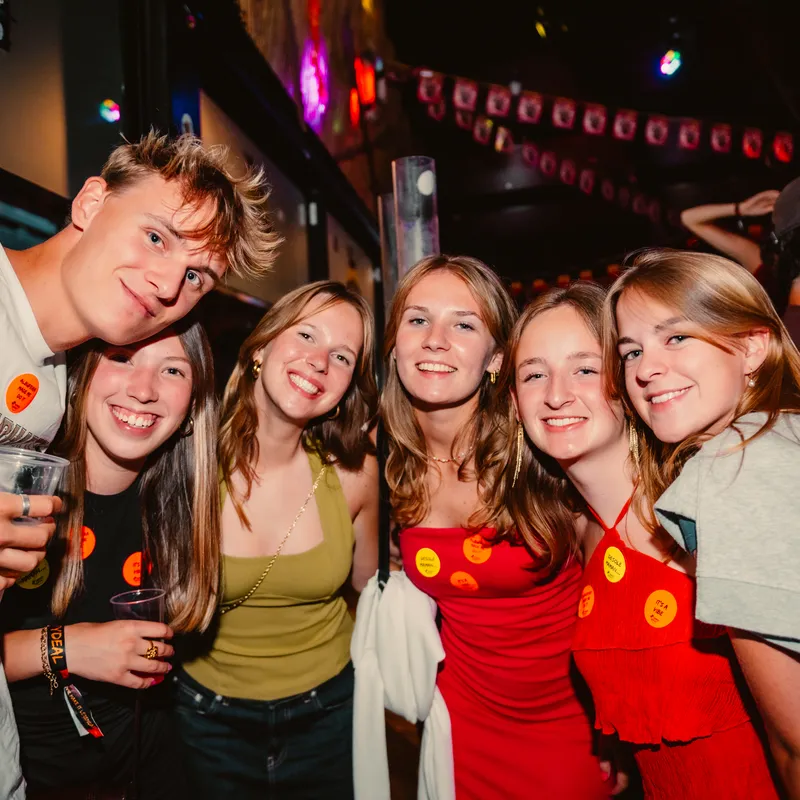 uitgaan - bar crawl - summer bash - laganas - zakynthos