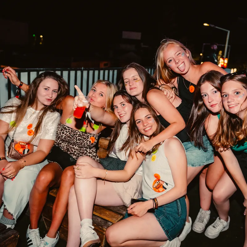 SUMMER BASH BAR CRAWL