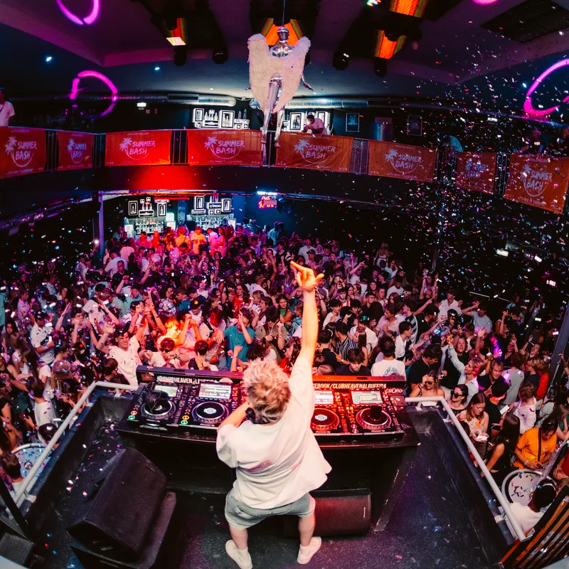 summer bash - albufeira - jongerenreizen - uitgaan