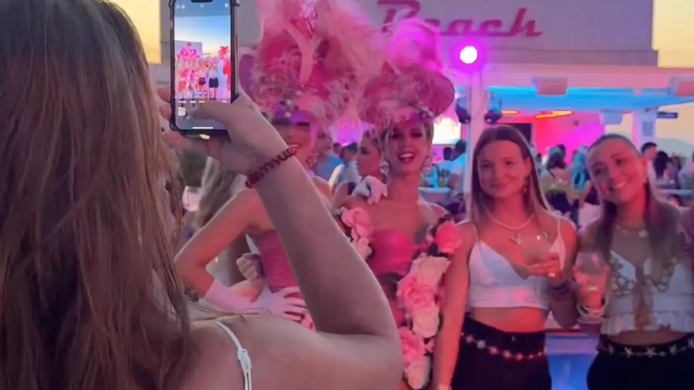 ROOFTOP SUNSET SESSIONS