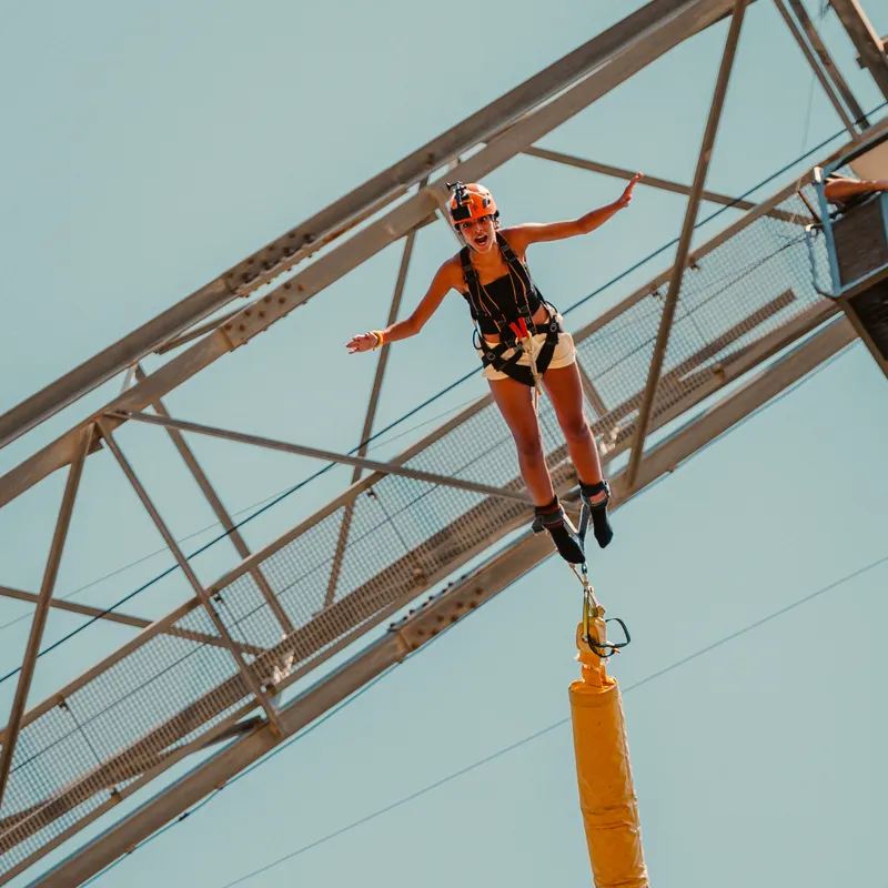 bungeejump - calella - malgrat de mar - lloret de mar - summer bash - jongerenreis
