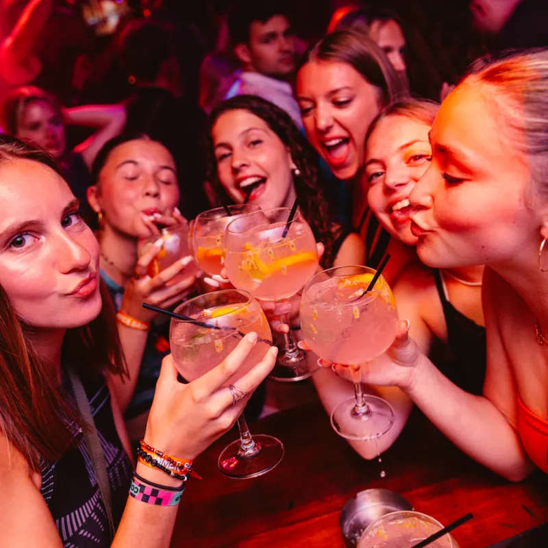 summer bash - party deal - all-in pass - ayia napa - cyprus jongerenvakantie