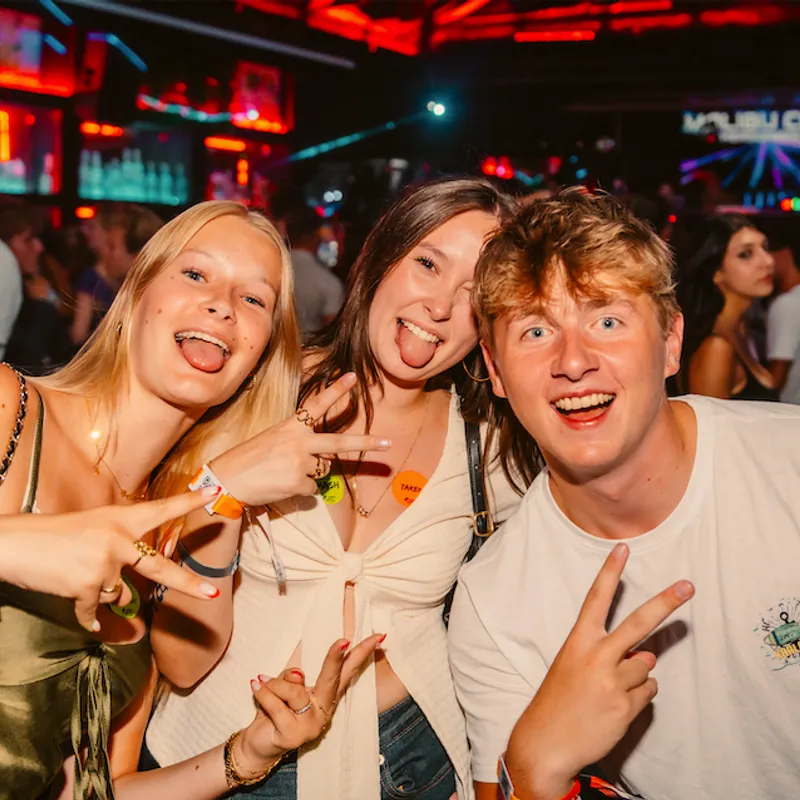 Limitless 18+ avond uit met Summer Bash