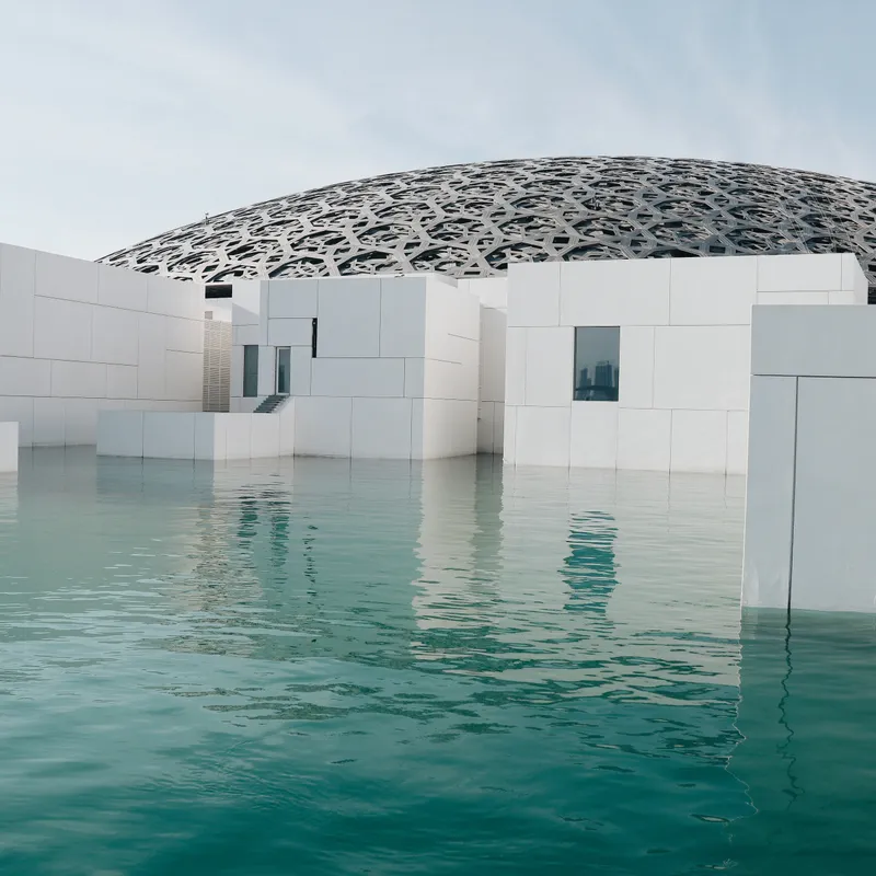 LOUVRE