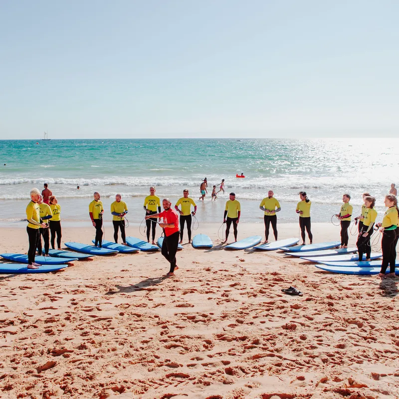 excursie-surfen-albufeira-jongeren-vakantie