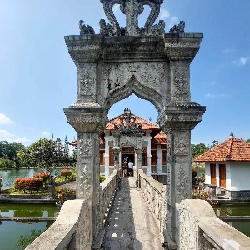 rondreis - tirta gangga - bali - summer bash - explore - jongerenreizen