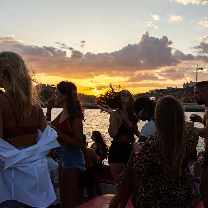 belize-boat-party-albufeira-jongerenreizen-zomer2025
