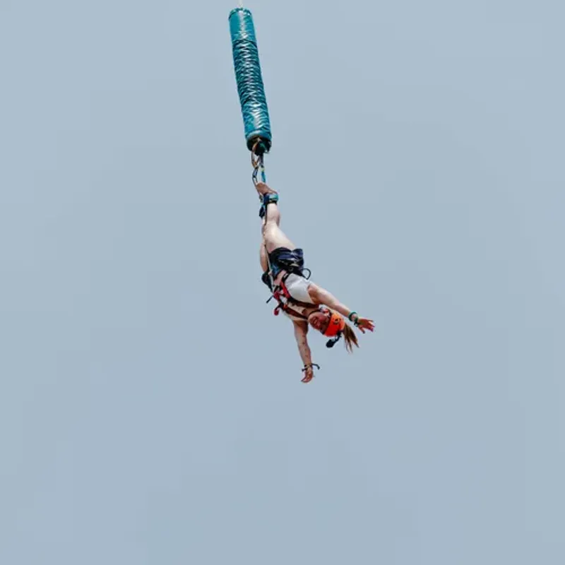 BUNGEE JUMP
