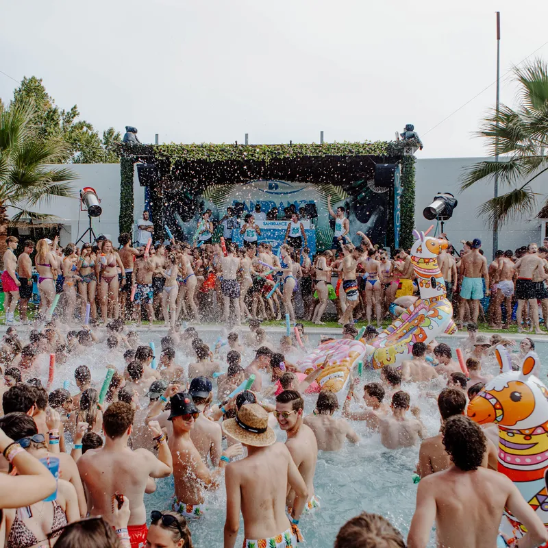 EXCURSIE - EVENT - PAKKET - FULL SUMMER EXPERIENCE PACKAGE - CALELLA - COSTA BRAVA - SUMMER BASH JONGERENREIZEN - JONGEREN VAKANTIE