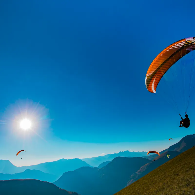 excursie-paragliding-lesdeuxalpes-jongeren-reis