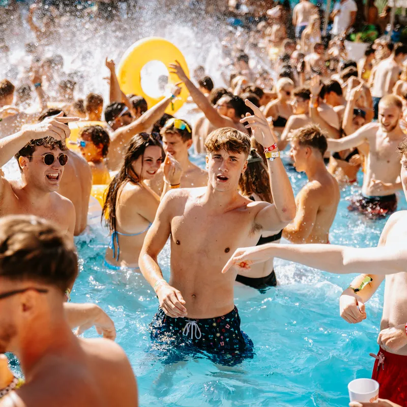 calella_poolparty_spanje_sanddance_activiteit_kamp_kopie-6e969bfc-6411-47da-9376-3c81b46a053a