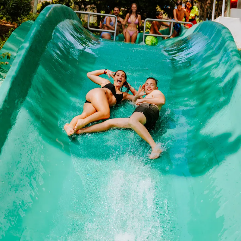 albufeira-slidesplash-waterpretpark-algarve-portugal