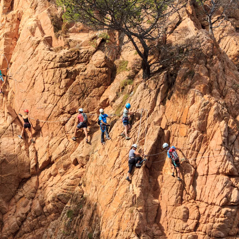 excursie - summer bash - via ferrata - playa d aro - jongeren - reizen 
