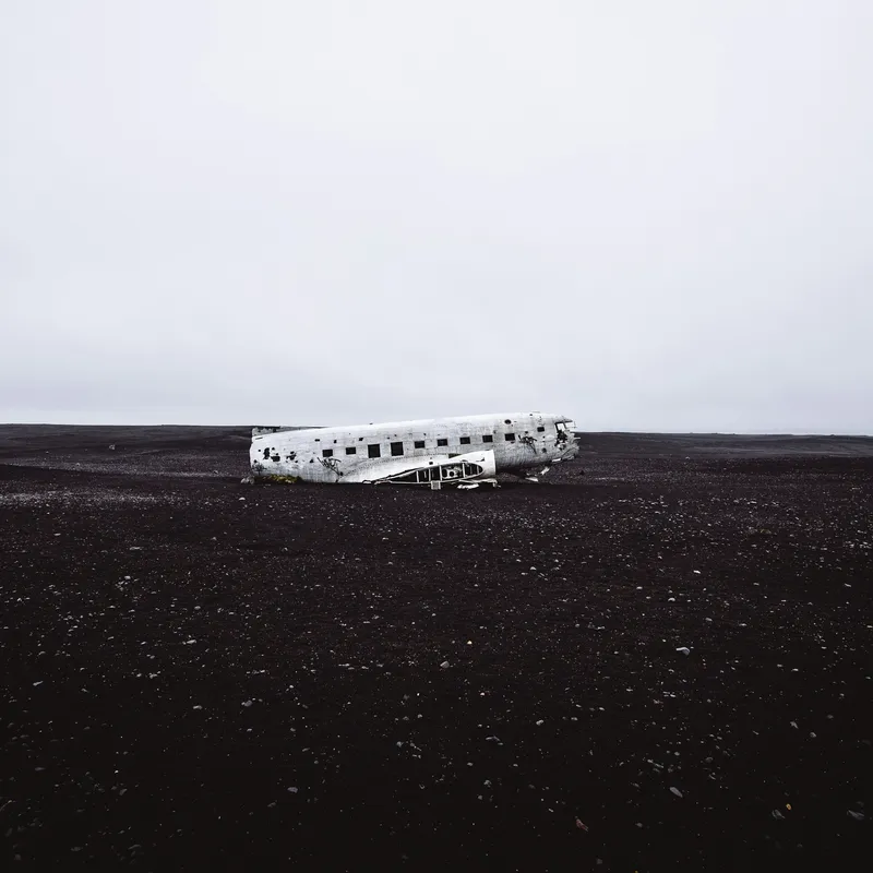 SOLHEIMASANDUR PLANE WRECK