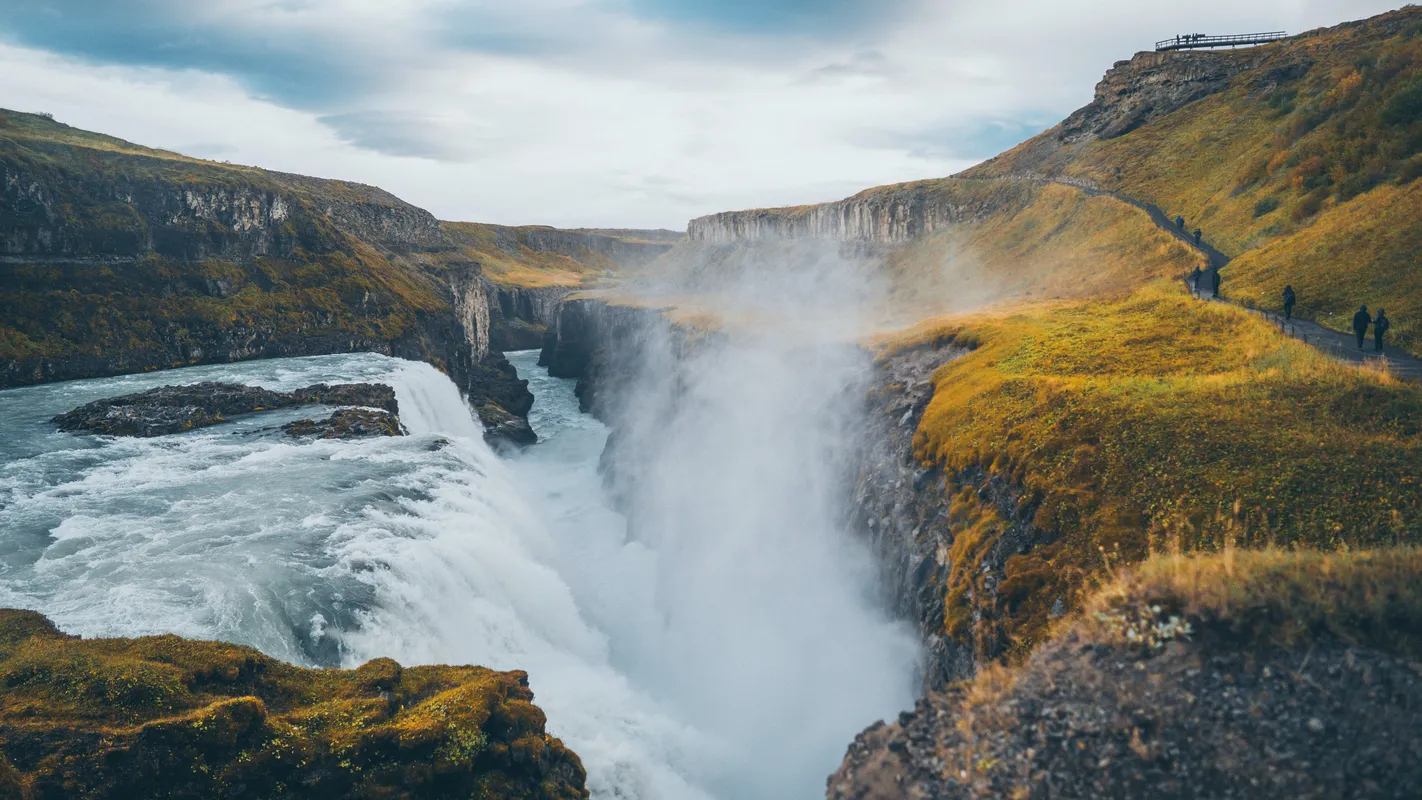 GULLFOSS-WATERVAL - IJSLAND - RONDREIS - SUMMERBASH - JONGERENREIZEN