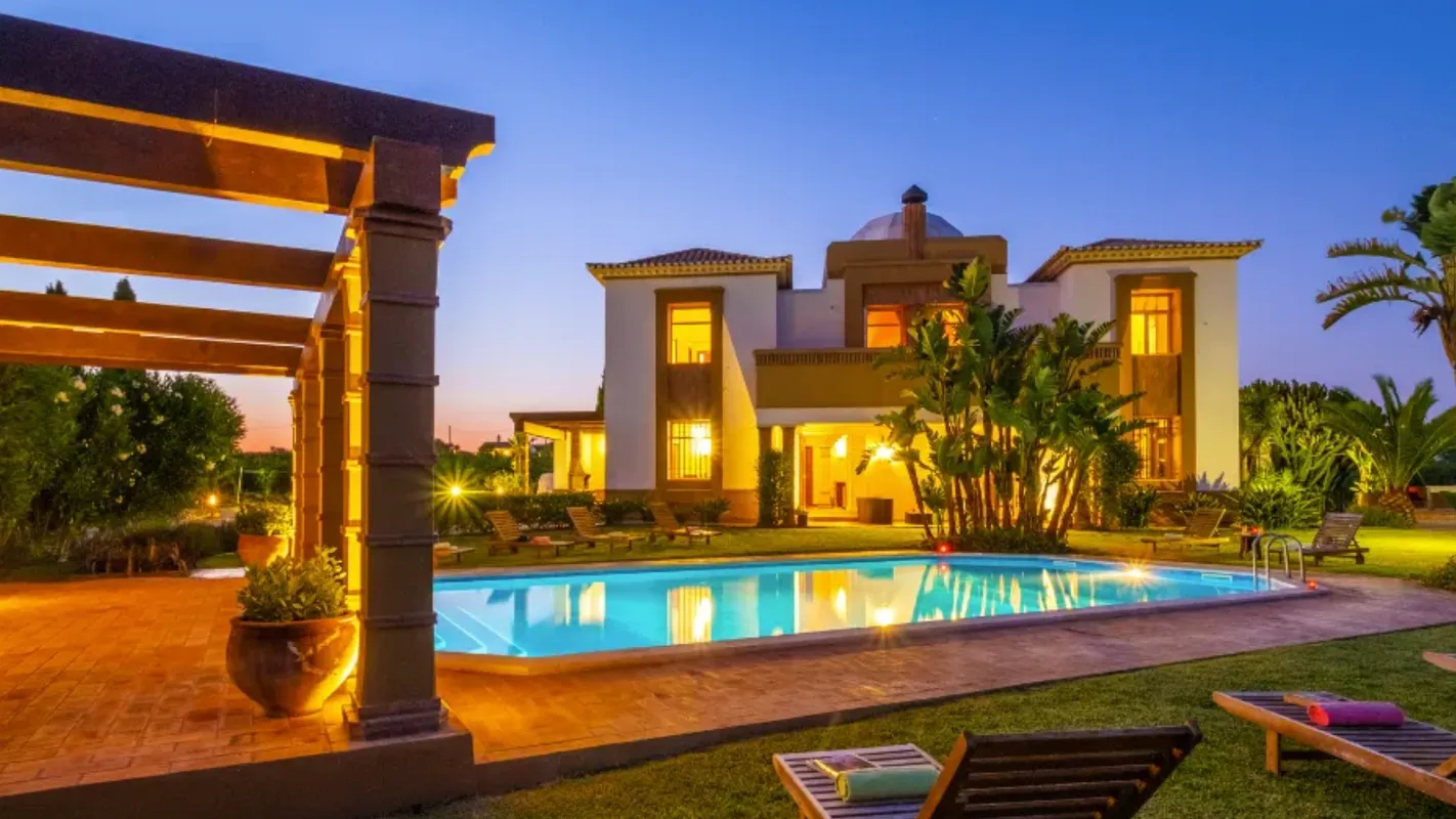 Jongerenvakantie - Summer Bash - Albufeira - Villa Roulette