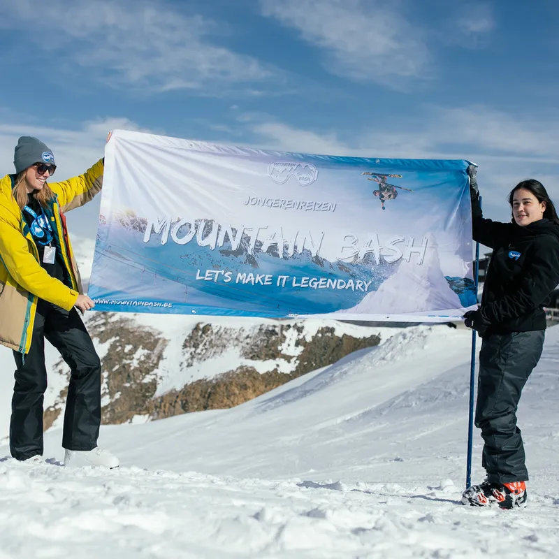 Vlag - Fügen - Mountain Bash Jongerenreizen